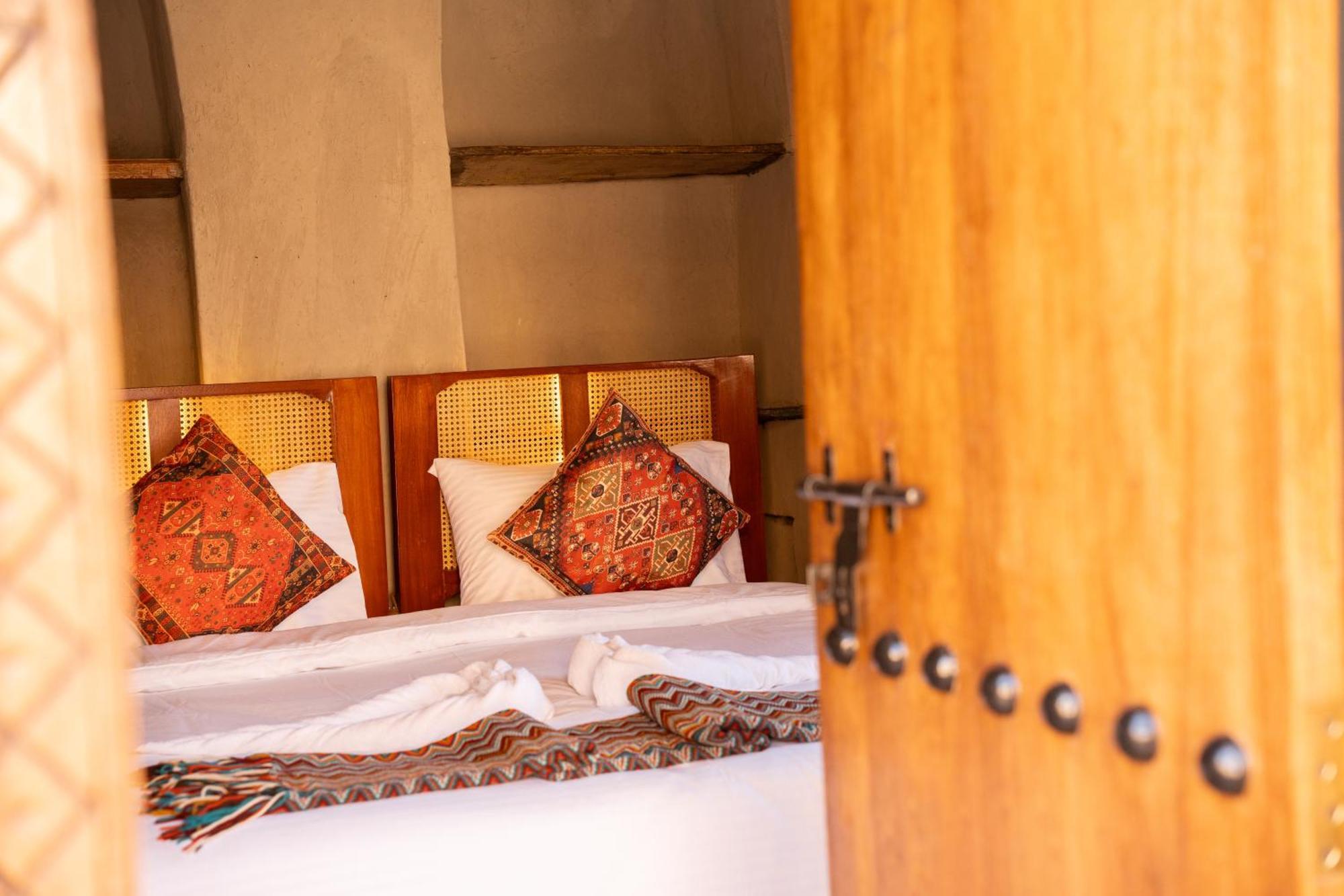 Nomad Inn Nizva Dış mekan fotoğraf